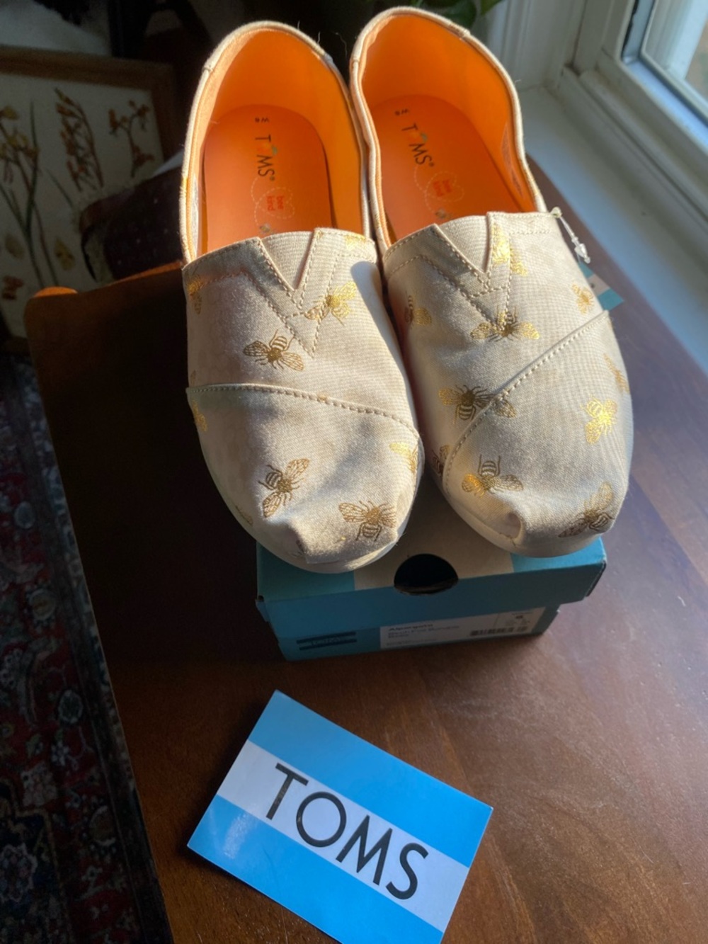 TOMS Beige Canvas shoes with Gold Bee Embroidery